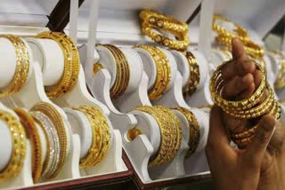 Govt hikes gold import duty to 15 pc