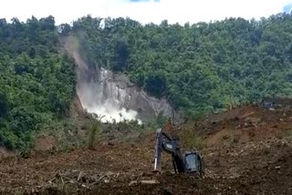 tragedy landslide tragedy: ଉଦ୍ଧାରସ୍ଥଳରେ ପୁଣି ଏକ ଭୂସ୍ଖଳନ, କ୍ୟମେରାରେ ହେଲା କଏଦ