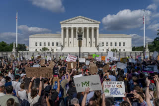 Texas Supreme Court blocks order that resumed abortions