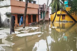 அழிக்கால் மீனவ கிராமத்தின் தடுப்புச்சுவரை தாண்டிய கடல் நீர் - பொதுமக்கள் தஞ்சம்!