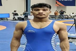 Aditya Kumar from Jharkhand won bronze medal in U-15 Asian Wrestling Championship