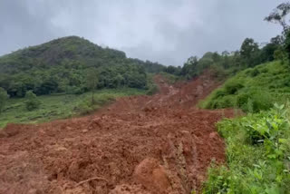 landslide in wayanad kurichyarmala  landslide in wayanad  kurichyarmala landslide  കുറിച്യർമലയിൽ മണ്ണിടിച്ചിൽ  കുറിച്യർമലയിൽ മണ്ണിടിച്ചിൽ പ്രദേശവാസികളെ ഒഴിപ്പിക്കുന്നു  മണ്ണിടിച്ചിൽ കുറിച്യർമല  wayanad kurichyarmala  വയനാട് കുറിച്യർമലയിൽ മണ്ണിടിച്ചിൽ  വയനാട് കുറിച്യർമല  2018 ഉരുൾപ്പൊട്ടൽ കുറിച്യർമല