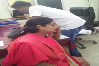 snatching from woman in bilaspur