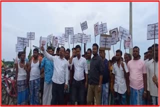 public-protest-against-gaurav-gogoi-and-aminul-islam-in-nagaon