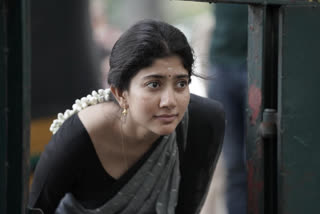 Actress Sai Pallavi Gargi movie dubbed in Kannada, Actress Sai Pallavi enter sandalwood, Actress Sai Pallavi Gargi movie release date, Actress Sai Pallavi Gargi movie kannada trailer, Actress Sai Pallavi Gargi movie news, ನಟಿ ಸಾಯಿ ಪಲ್ಲವಿ ಗಾರ್ಗಿ ಸಿನಿಮಾ ಕನ್ನಡಕ್ಕೆ ಡಬ್, ನಟಿ ಸಾಯಿ ಪಲ್ಲವಿ ಸ್ಯಾಂಡಲ್‌ವುಡ್‌ಗೆ ಎಂಟ್ರಿ, ನಟಿ ಸಾಯಿ ಪಲ್ಲವಿ ಗಾರ್ಗಿ ಸಿನಿಮಾ ಬಿಡುಗಡೆ ದಿನಾಂಕ, ನಟಿ ಸಾಯಿ ಪಲ್ಲವಿ ಗಾರ್ಗಿ ಸಿನಿಮಾ ಕನ್ನಡ ಟ್ರೈಲರ್, ನಟಿ ಸಾಯಿ ಪಲ್ಲವಿ ಗಾರ್ಗಿ ಸಿನಿಮಾ ಸುದ್ದಿ,