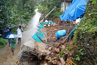 heavy rain in idukki  heavy rain damage idukki  heavy rain  ഇടുക്കിയിൽ വ്യാപക നാശനഷ്‌ടം  ഇടുക്കിയിൽ കനത്ത മഴ  ഇടുക്കിയിൽ ശക്തമായ മഴ  ഇടുക്കിയിൽ കനത്ത മഴയിൽ വീടുകൾ തകർന്നു തകർന്നു  ഇടുക്കിയിൽ ഓറഞ്ച് അലർട്ട്