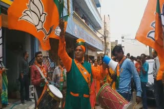 Shyamlal Jatav special dress for BJP campaign in indore