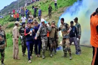 army-rescues-injured-amarnath-yatri