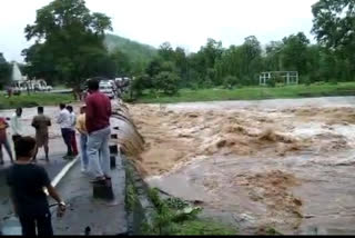 Bhaura river overflowing in Betul district Bhopal Nagpur National Highway closed