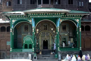 anjuman-e-nusra-ul-islam-srinagar-pays-tribute-to-hazrat-amir-kabir-ra