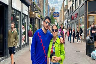 Sara Ali Khan shares pictures of her tribe from London vacay