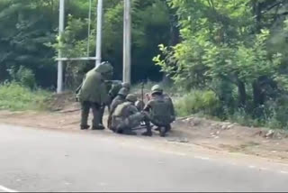 SUSPICIOUS BOX FOUND ON BARAMULLA PATTAN HIGHWAY JAMMU KASHMIR