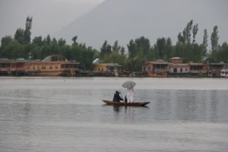 کشمیر میں مزید بارشوں کا امکان، شبانہ درجہ حرارت معمول سے زیادہ ریکارڈ