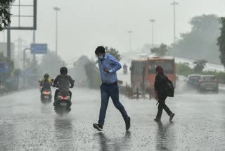 kerala rain updates  kerala weather updates  heavy rainfall in kerala  yellow alert in kerala  കേരളത്തില്‍ മഴ തുടരും  ഇന്നത്തെ കാലാവസ്ഥ  കേരളത്തില്‍ യെല്ലോ അലര്‍ട്ട്  കേരളത്തില്‍ കനത്ത മഴ