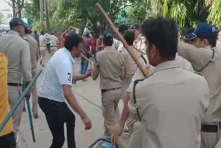 indore police lathi charge