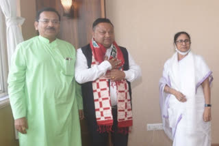 anit-thapa-assures-mamata-banerjee-that-gta-will-cooperate-with-bengal-government