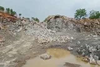 The district administration sealed off six stone crusher