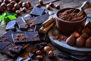(Health Benefits of Dark Chocolate)