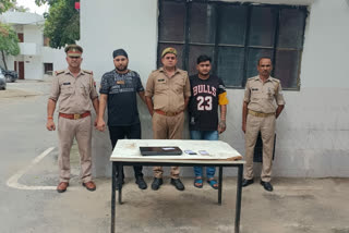 two thugs arrested in noida