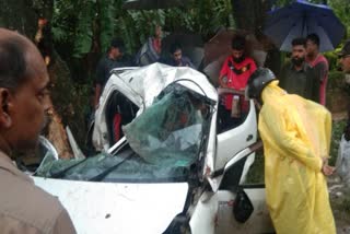 Wayanad muttil car accident three died  three college students died in Wayanad muttil Variyad car accident  വയനാട് കാർ മരത്തിലിടിച്ച് കോളജ് വിദ്യാർഥികൾ മരിച്ചു  വയനാട് മുട്ടിൽ വാരിയാട് ദേശീയപാത അപകടം  നെഹ്റു കോളേജ് വിദ്യാർത്ഥികൾ കാർ അപകടം  nehru college students car accident  car hit in a tree wayanad