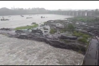 Incessant rains continue in Gujarat, alert sounded in several areas