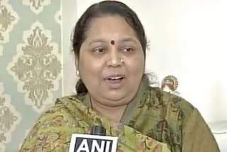 mulayam singh yadav wife sadhna gupta