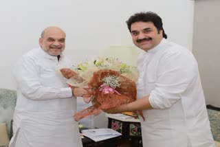 kuldeep bishnoi meet amit shah and jp nadda