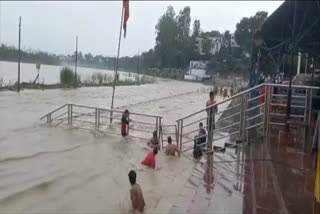 Ganga water level rises in Rishikesh