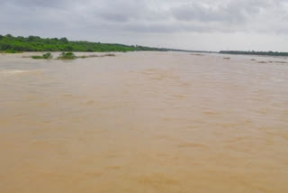 మున్నేరుకు వరద ఉద్ధృతి