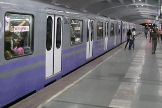 A woman jumped in front of Metro at Girish park