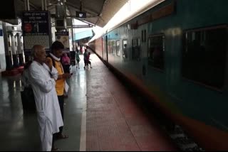 Two dozen trains running through Rajnandgaon started again