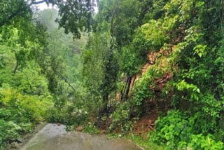heavy-rain-in-karwar-and-bantwal-land-slide-happened-in-both-the-areas
