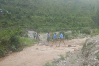 Students Are Crossing River