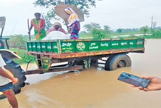 వాగు దాటినా... కడుపు పంట నిలవలే