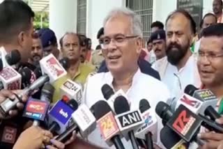 bhupesh-baghel-takes-a-jibe-at-former-cm-raman-singh