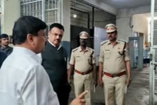 home-minister-araga-jnanendra-surprise-visit-to-parappana-agrahara-jail