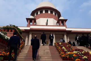 SC asks Ktka HC judge who made 'adverse' remarks against ACB top officer to defer hearing
