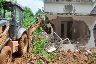 house demolish of drug mafia kanha