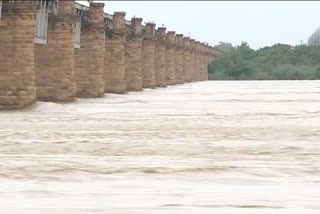 Dawaleswaram barrage