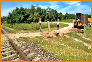 railway-department-has-dug-both-sides-of-road-at-jonai