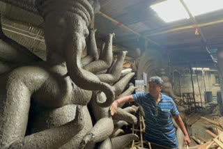 Artisans from West Bengal making Ganesh idols in Surat