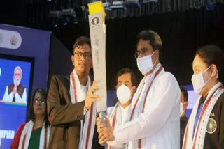 #tripura #agartala #Sports #Chess #CM  indian chess olympiad at agartala tripura  tripura cm manik saha recieved torch at agartala  chess in school  importance of chess  44 ചെസ് ഒളിമ്പ്യാഡിന്‍റെ ടോർച്ച് റാലി  ചെസ് പാഠ്യപദ്ധതിയിൽ ഉൾപ്പെടുത്തണം  ത്രിപുര മുഖ്യമന്ത്രി ഡോ മാണിക് സാഹ  ടോർച്ച് റാലി ത്രിപുര