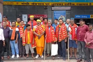 devotees return after Amarnath accident