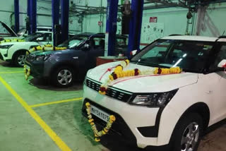 Dairy Company of Nashik Gifts Cars to its best 12 employees