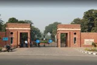 Delhi University