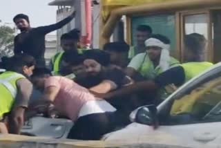 toll plaza employees beat up youth