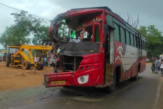 50 people injured due to road accident in lohardaga