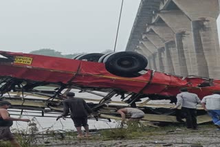 Dhar Breaking News Passenger bus fell in Narmada river