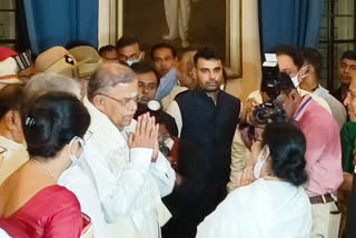 La Ganesan Takes oath as Bengal Governor