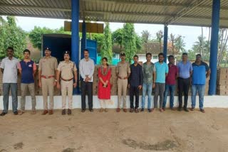 twenty six lakhs of illegal liquor traffic in Karwar